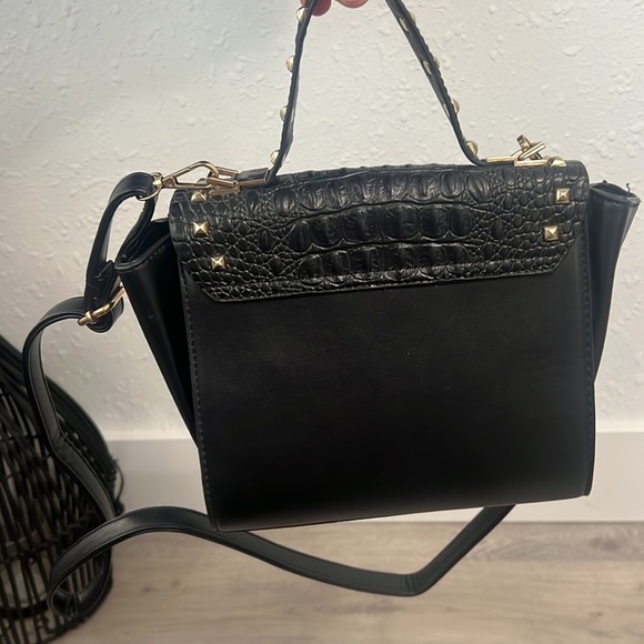 #41 Black Crossbody With Gold Studs - Picture 5 of 10